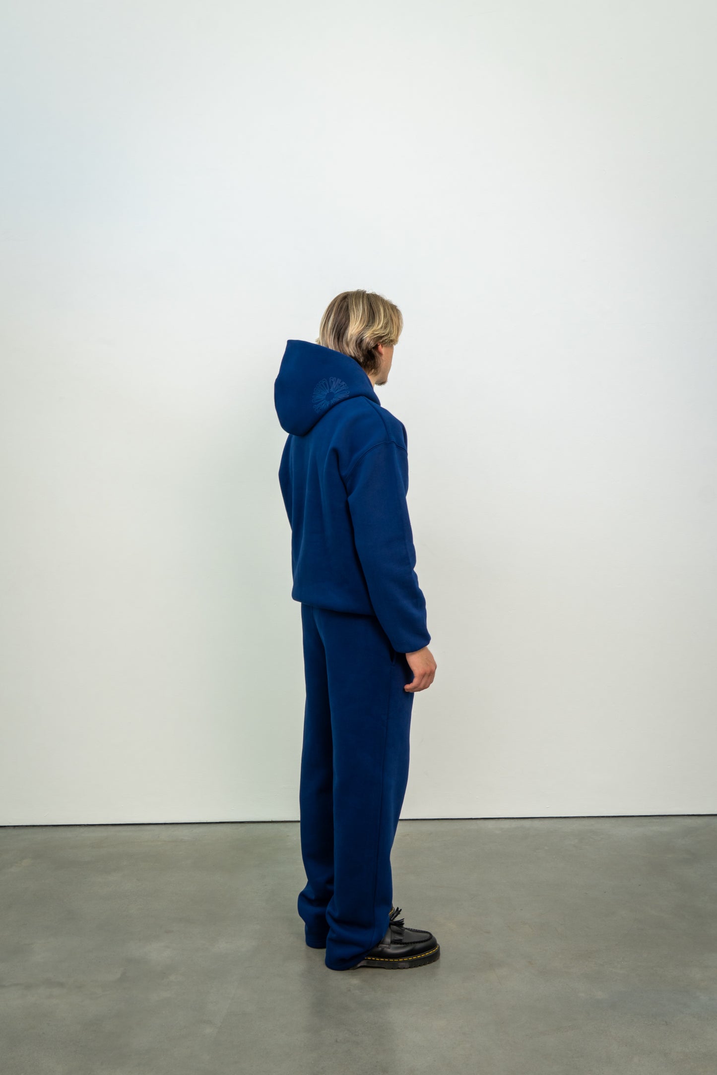 v1 core hoodie in navy